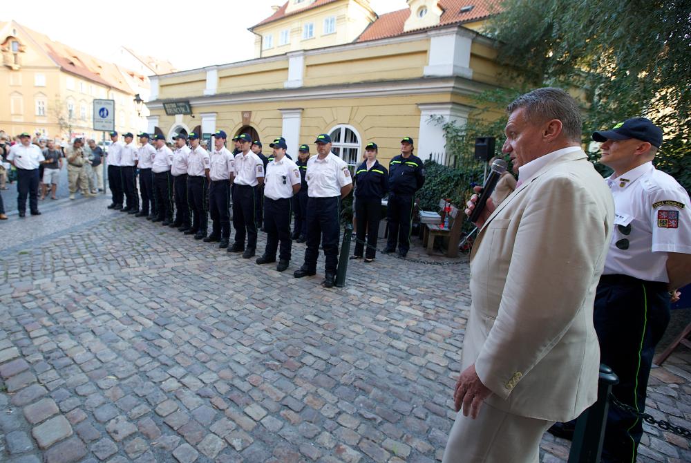 praha_vzdala_poctu_hrdinum_11_zari_2001_08