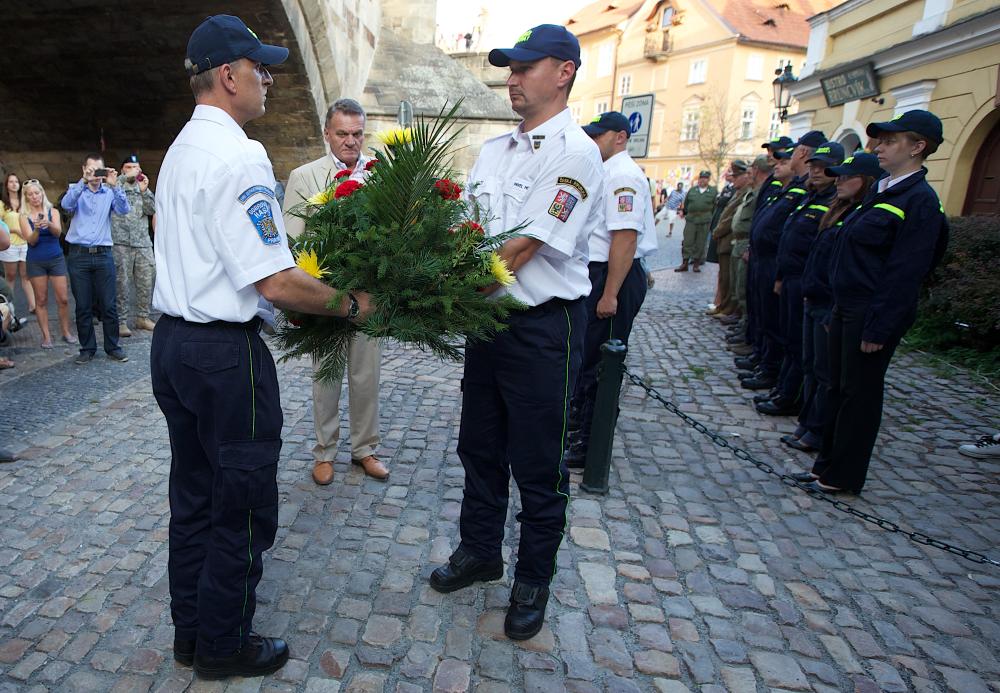 praha_vzdala_poctu_hrdinum_11_zari_2001_09