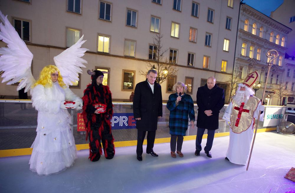 Na_Ovocnem_trhu_je_letos_opet_kluziste_06