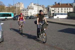 syrovy_paris_place_de_la_bastille_jpg