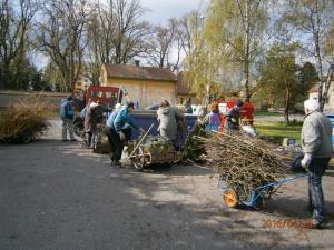 2709726_Sběr zahradního materiálu pomocí VOK je velmi oblíbený mezi občany