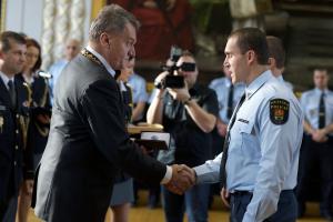 Slavnostni_oceneni_strazniku_Mestske_policie_hl_m_Prahy_05