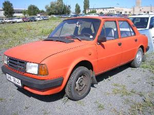 c_67_skoda_105_l_int_jpg