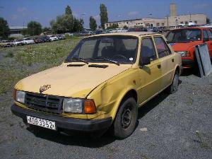 c_68_skoda_120_l_int_jpg