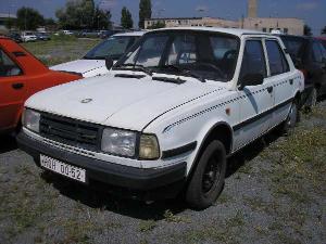 c_69_skoda_105_l_int_jpg