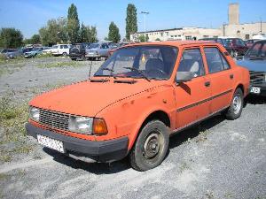 c_81_skoda_105_int_jpg