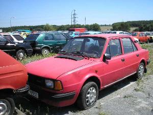 c_85_skoda_105_int_jpg