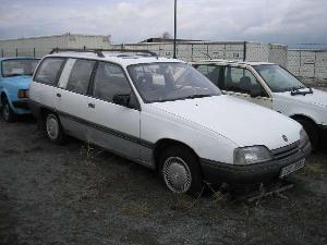 c_86_opel_omega_bila_jpg