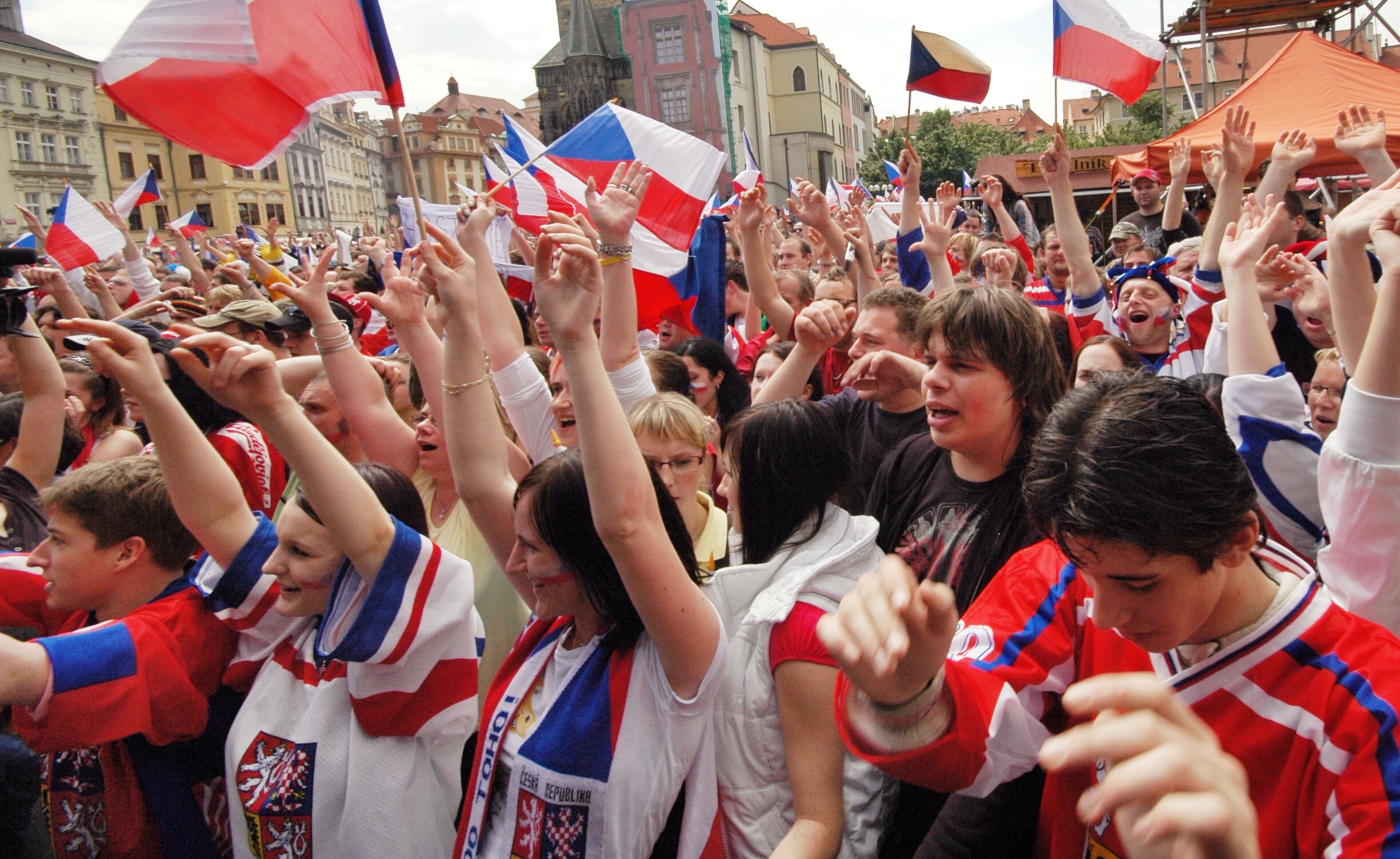 Ilustračni foto - Hokejoví fanoušci na Staroměstském náměstí