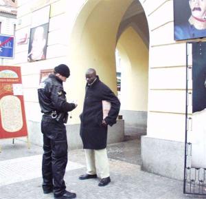 15.12.2005- Kontrola zjistila neoprávněný zábor - postavení poutače na provozovnu