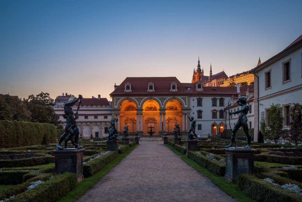 Valdštejnský palác